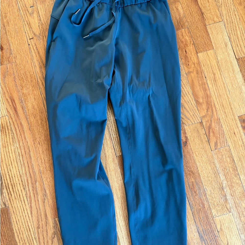 Lululemon straight leg pants
